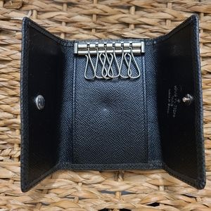 ❤️‍🔥LV TAIGA 6 KEY HOLDER